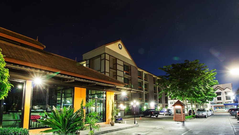 B2 Chiang Rai Boutique & Budget Hotel main