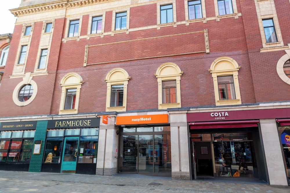 easyHotel Leeds main