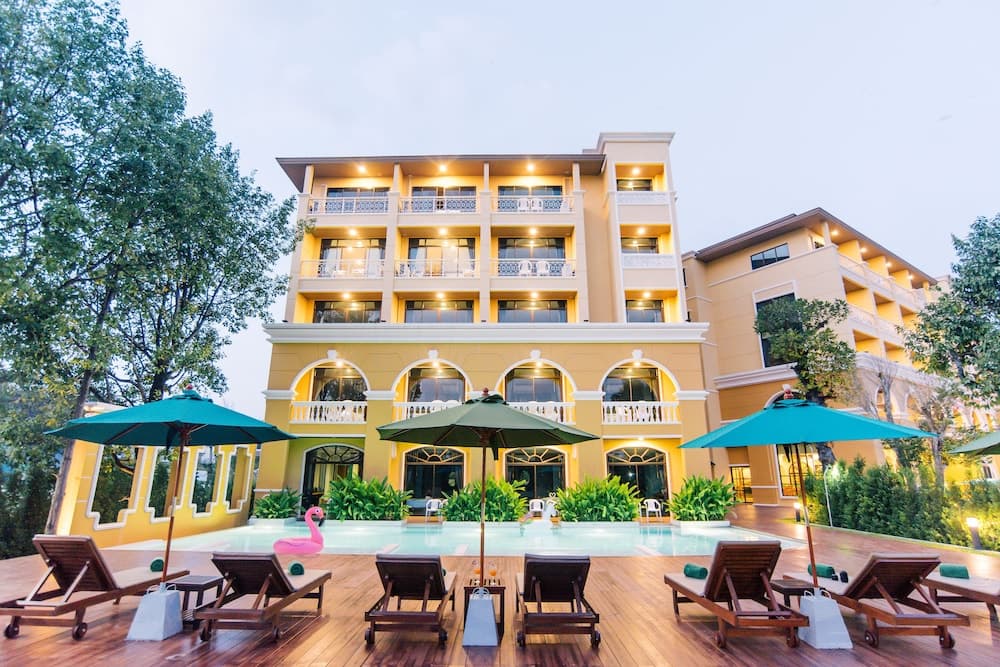 The Pineapple Hotel