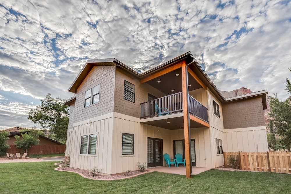 Watchman Villas main