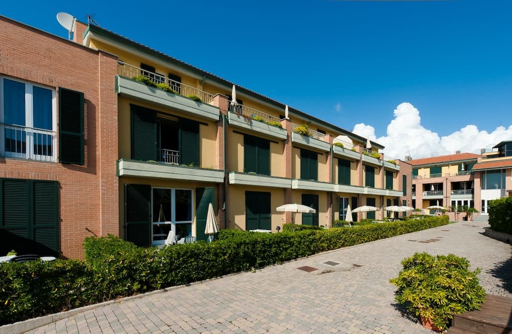 Residence Continental Resort main