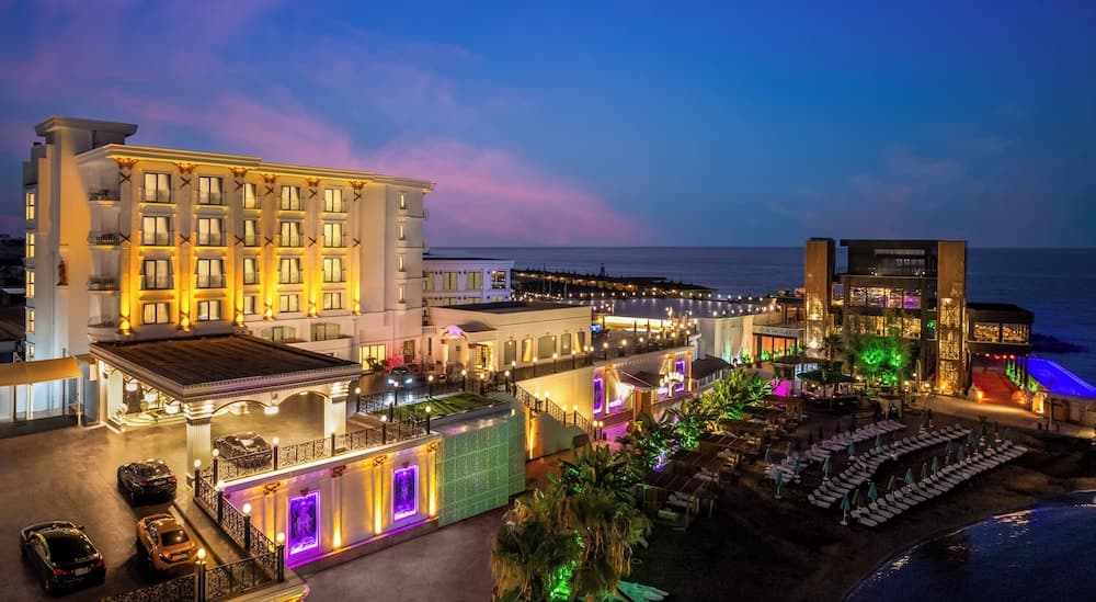 Les Ambassadeurs Hotel Casino&Marina main