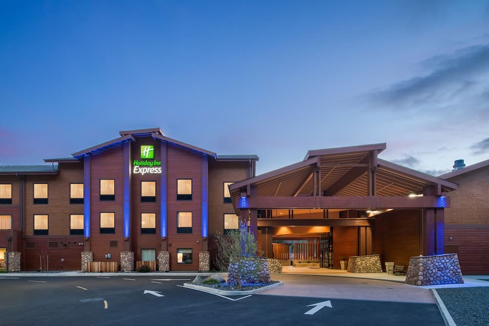 Holiday Inn Express Klamath - Redwood Ntl Pk Area main