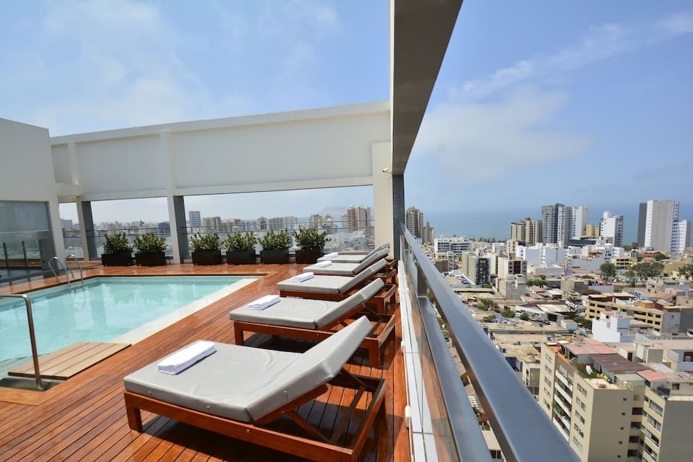 Dazzler by Wyndham Lima Miraflores main