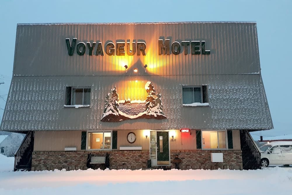 Love Hotels Voyageur By Oyo At International Falls Mn main