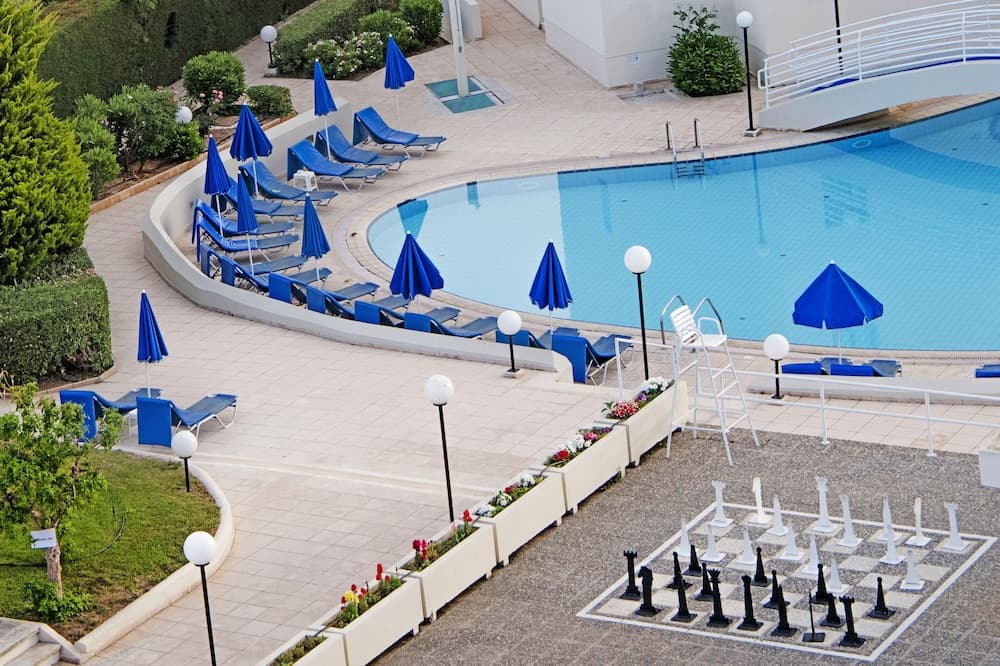 Kissos Hotel main