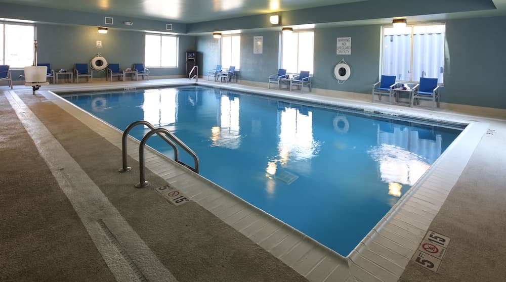 Holiday Inn Express And Suites Cincinnati Se Newpo