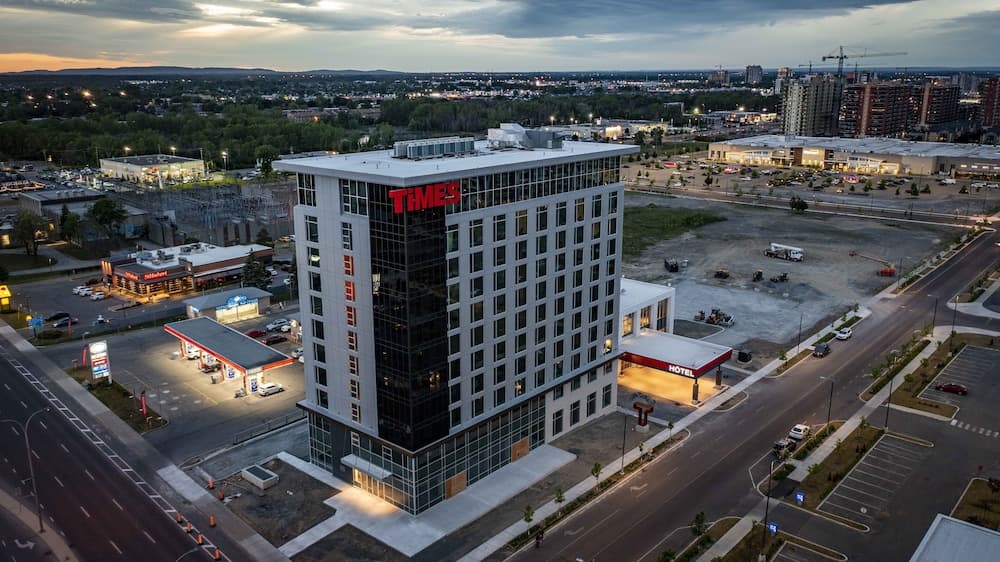 Grand Times Hotel Laval - Centropolis main
