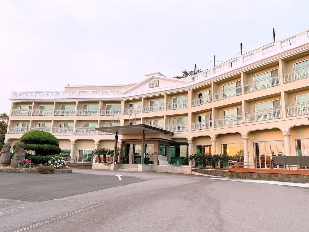 Mei The Hotel main