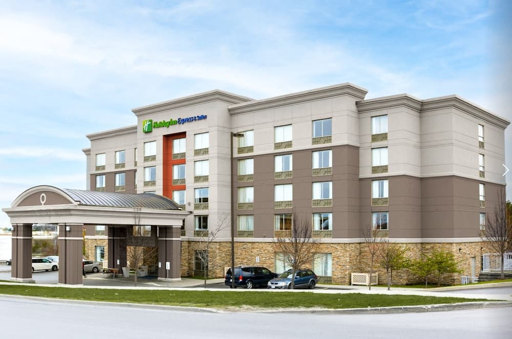 Holiday Inn Express & Suites Kingston Central main