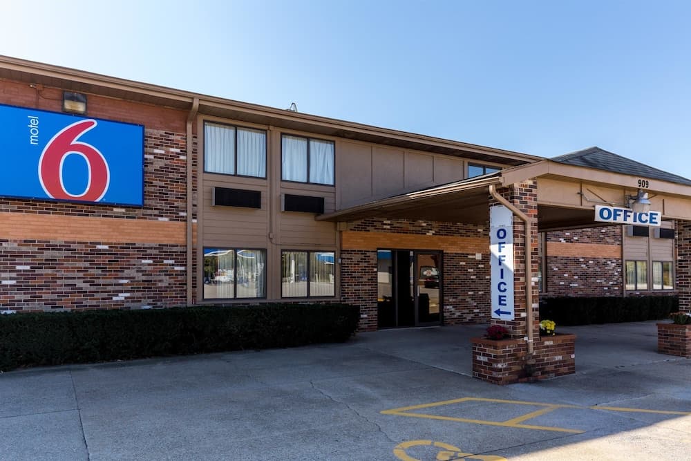 Motel 6 Troy, Il