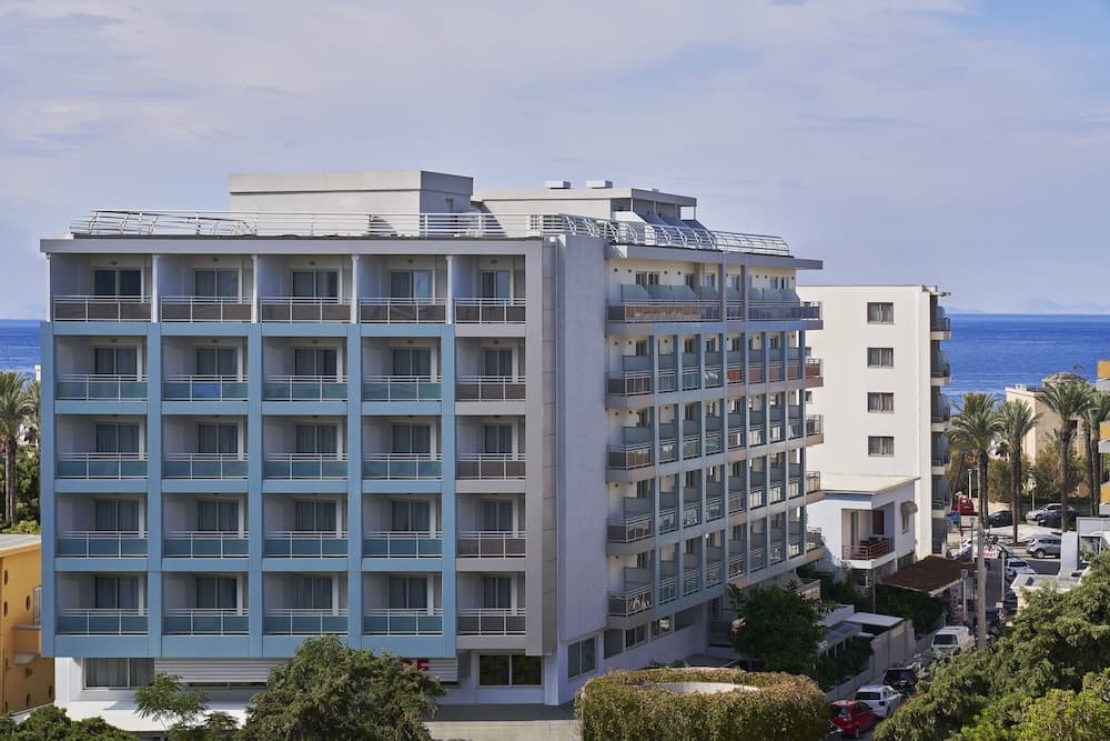 Aquamare City & Beach Hotel main