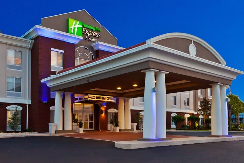 Holiday Inn Express & Suites Dothan North main