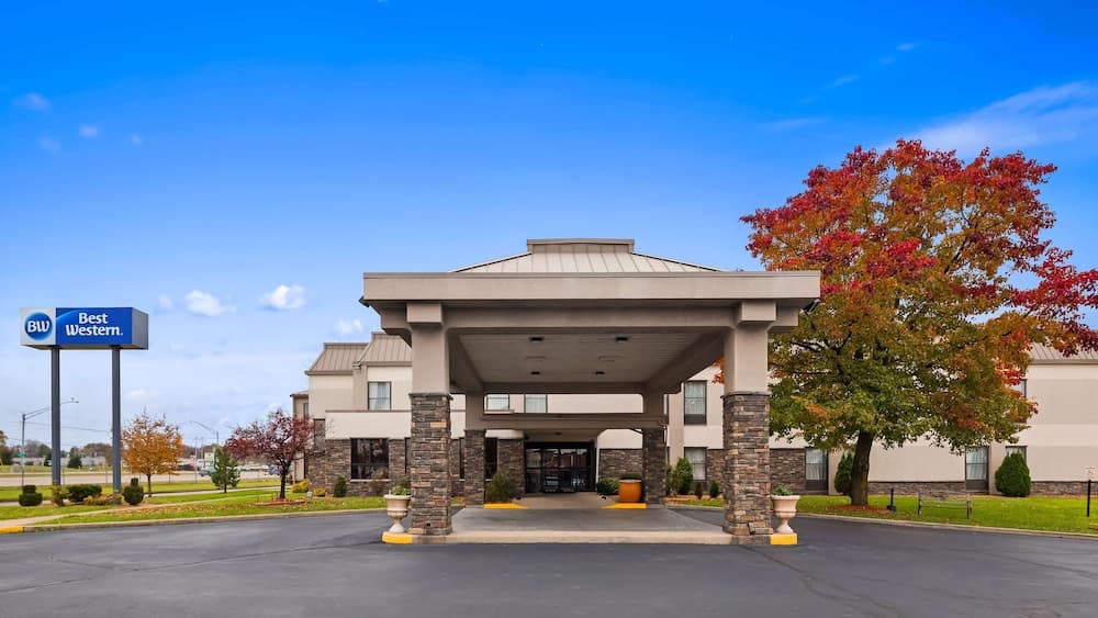 Baymont By Wyndham Monroe Ohio main