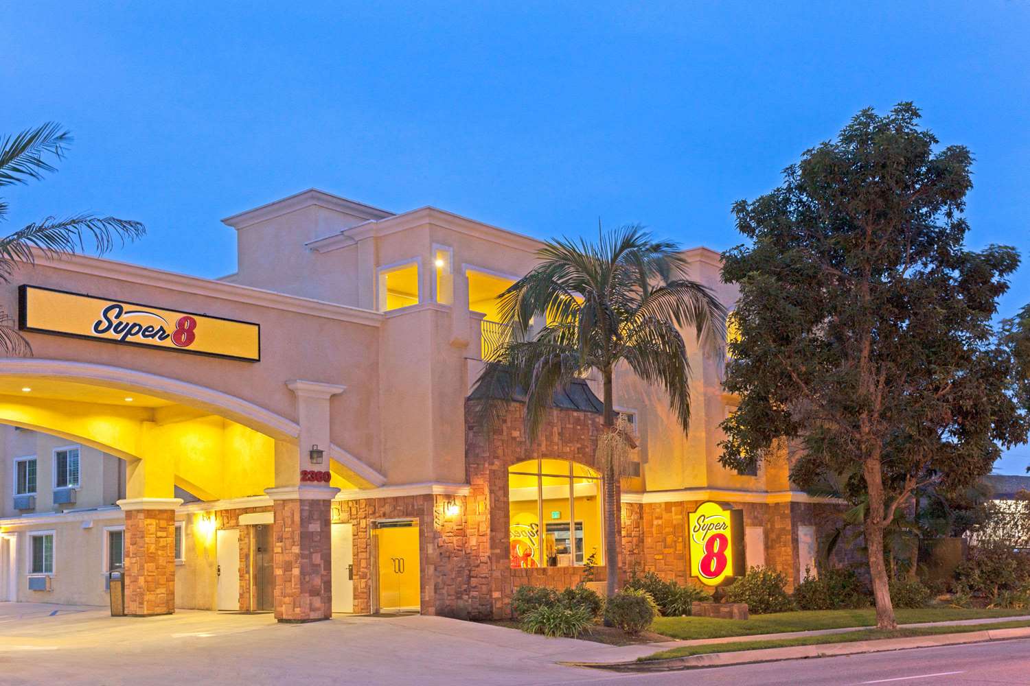 Super 8 by Wyndham Torrance LAX Airport Area main