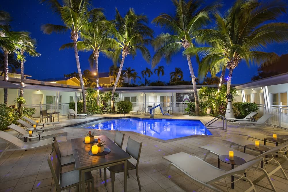 Orchid Key Inn - Adults Only main