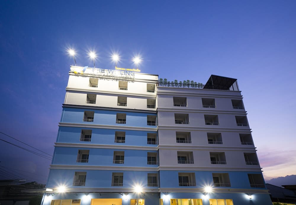The Willing Hotel And Residence Bangkok main