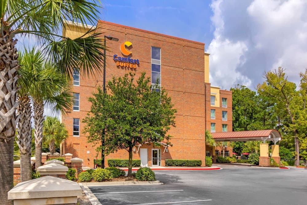 Comfort Suites West Of The Ashley Mount Pleasant main