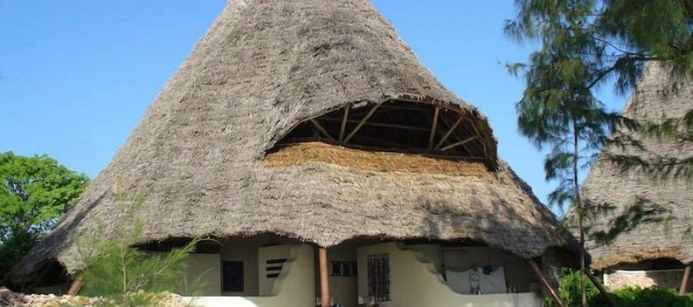 Unguja Lodge main