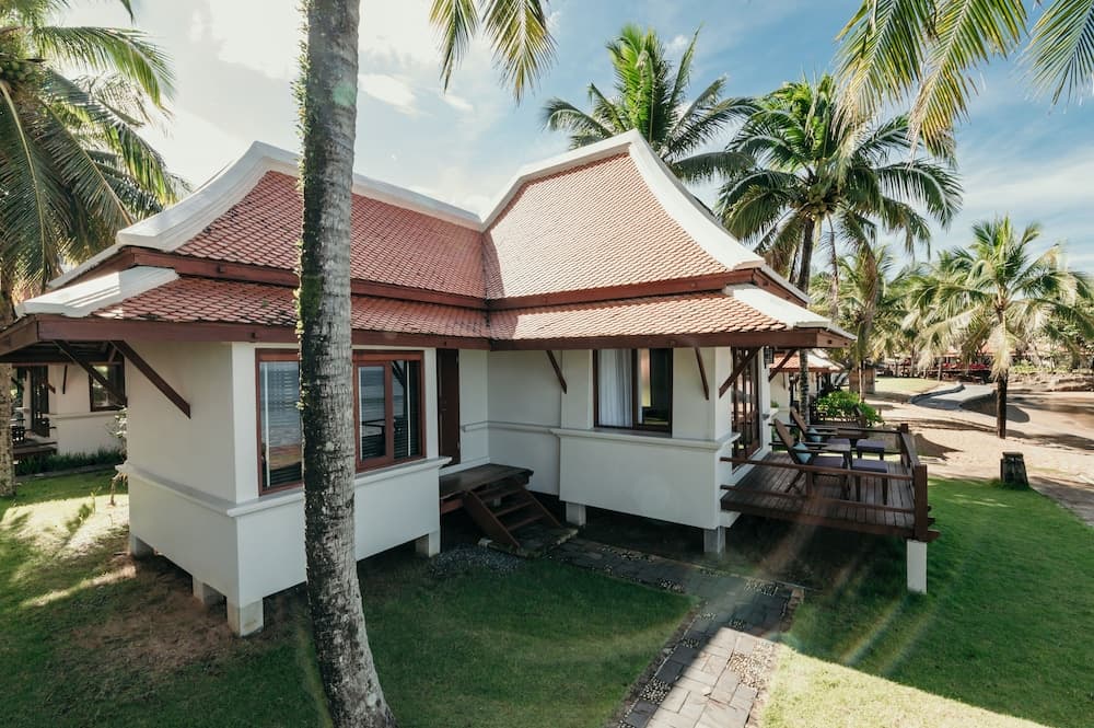 Khaolak Laguna Resort main