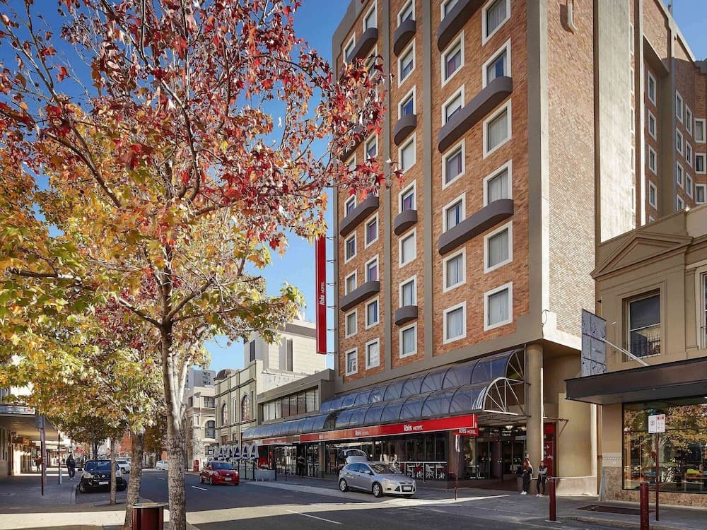 Ibis Perth main