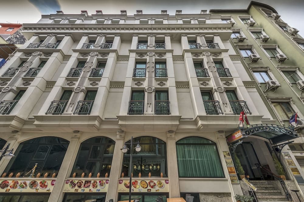 The Meretto Hotel main