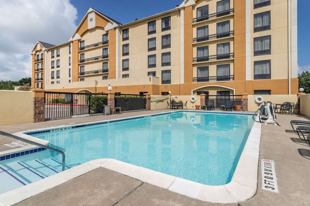Sonesta Essential Nw Houston main