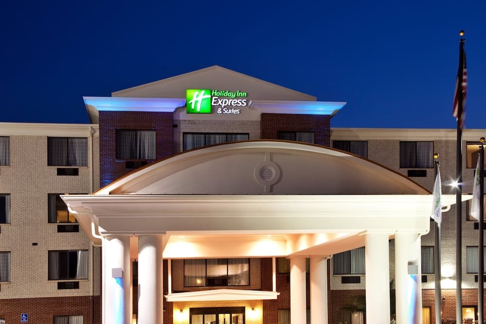Holiday Inn Express And Suites Biloxi Ocean Springs