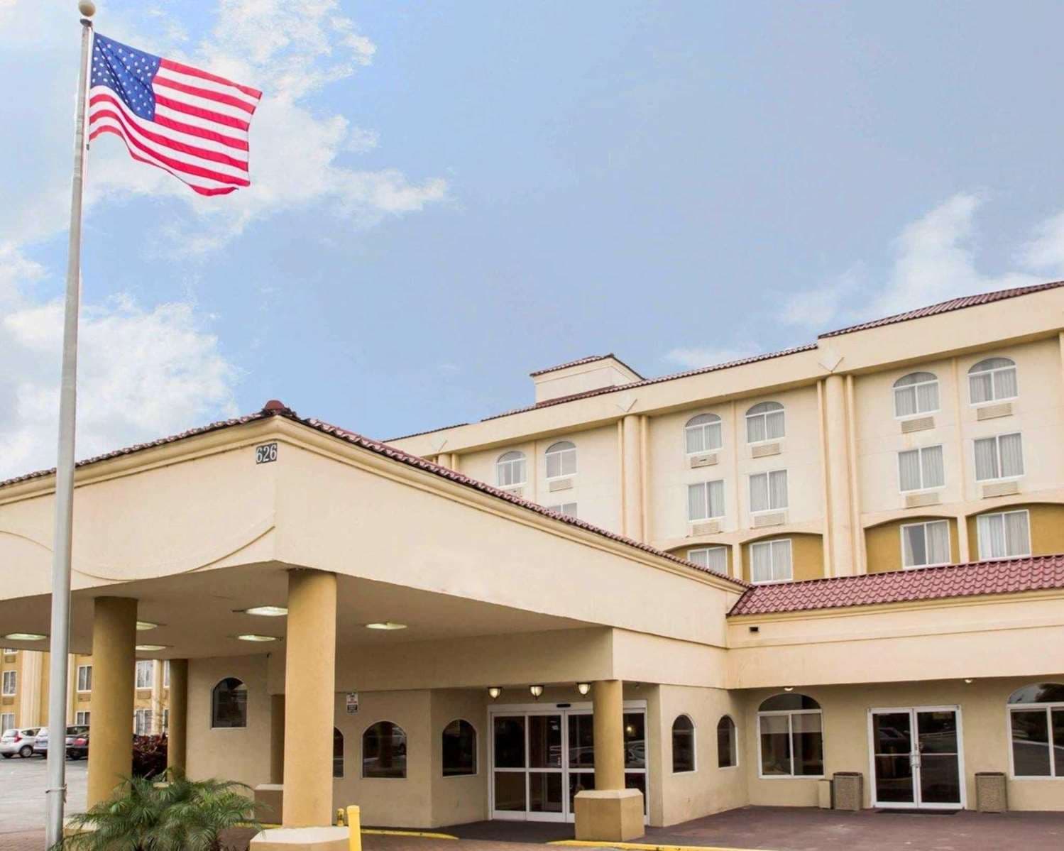 Quality Inn & Suites Winter Park Village Area main