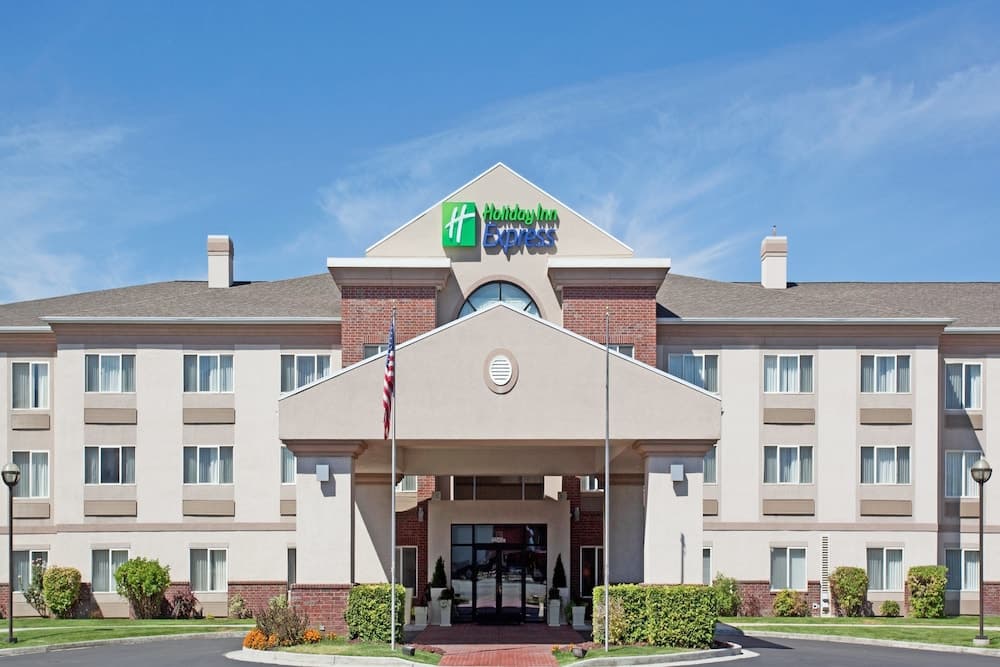 Holiday Inn Express & Suites Ogden main