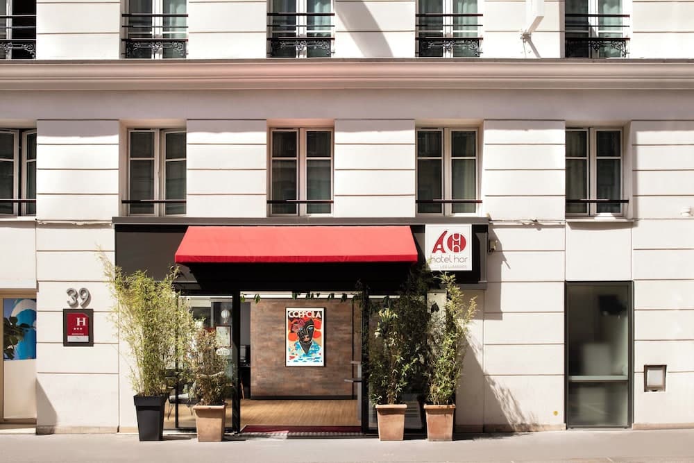 Hotel Hor Les Lumières main