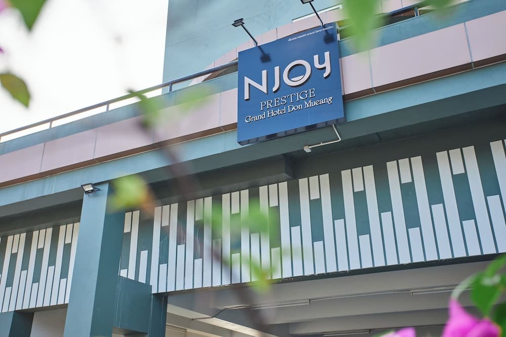 Njoy Prestige Grand Hotel Don Mueang main