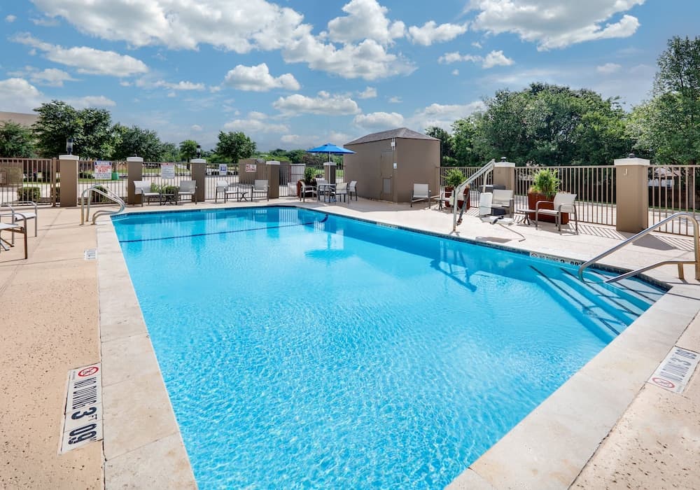Holiday Inn Express And Suites San Antonio Nw Near main