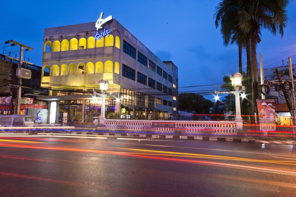 Quip Design Phuket Hotel main