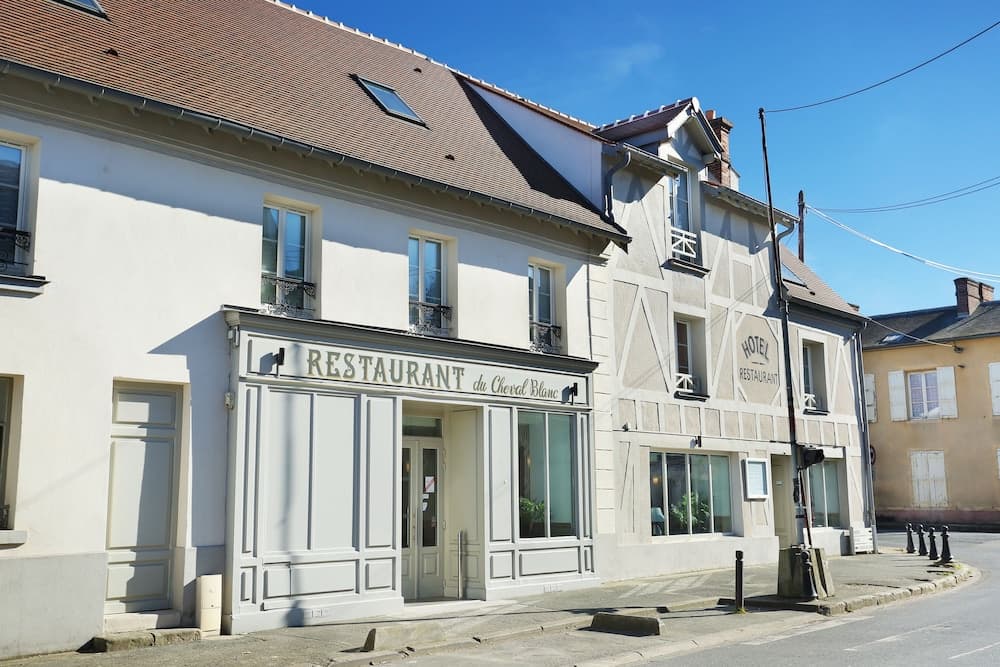Hôtel Le Cheval Blanc Hotel Paris Marne-La-Vallée main