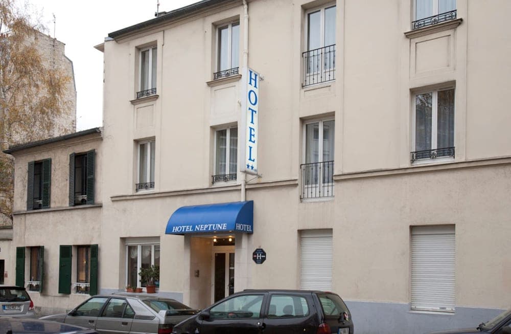 Neptune Italie main