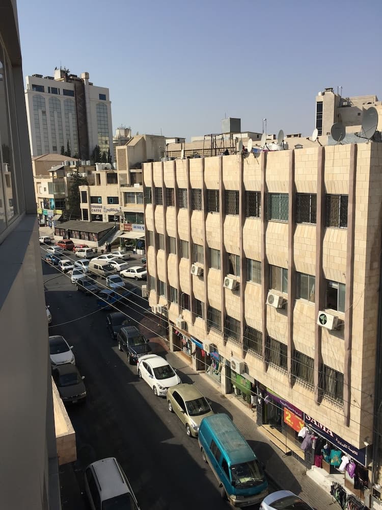 Zaina Plaza Hotel main