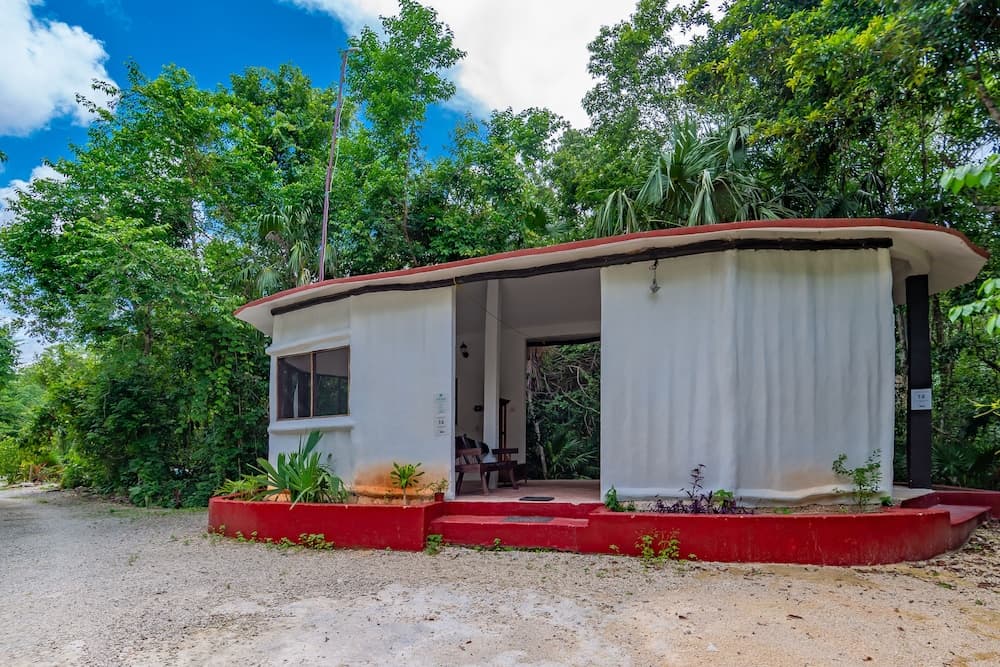 Jolie Jungle Eco Hotel