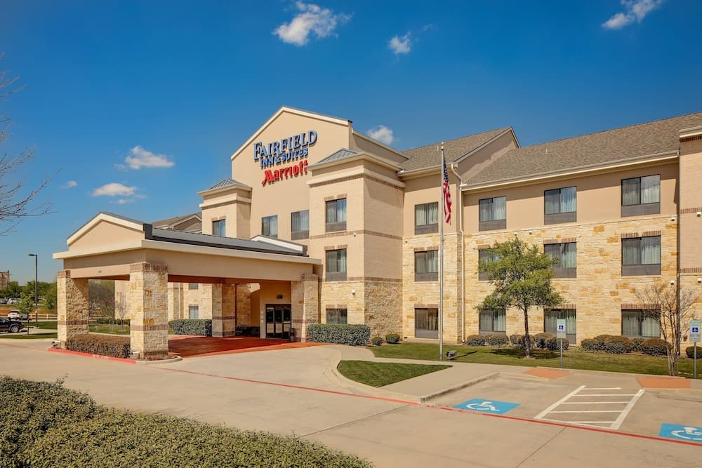 Fairfield Inn & Suites Dallas Mansfield main