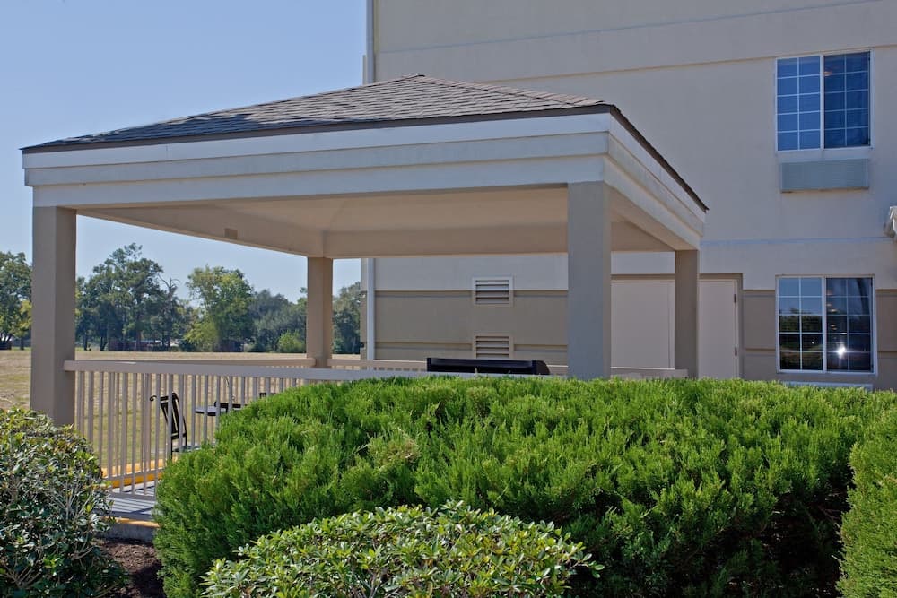 Candlewood Suites Beaumont main