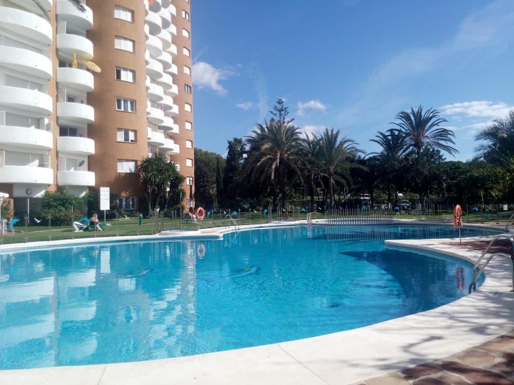 Apartamentos Coronado main