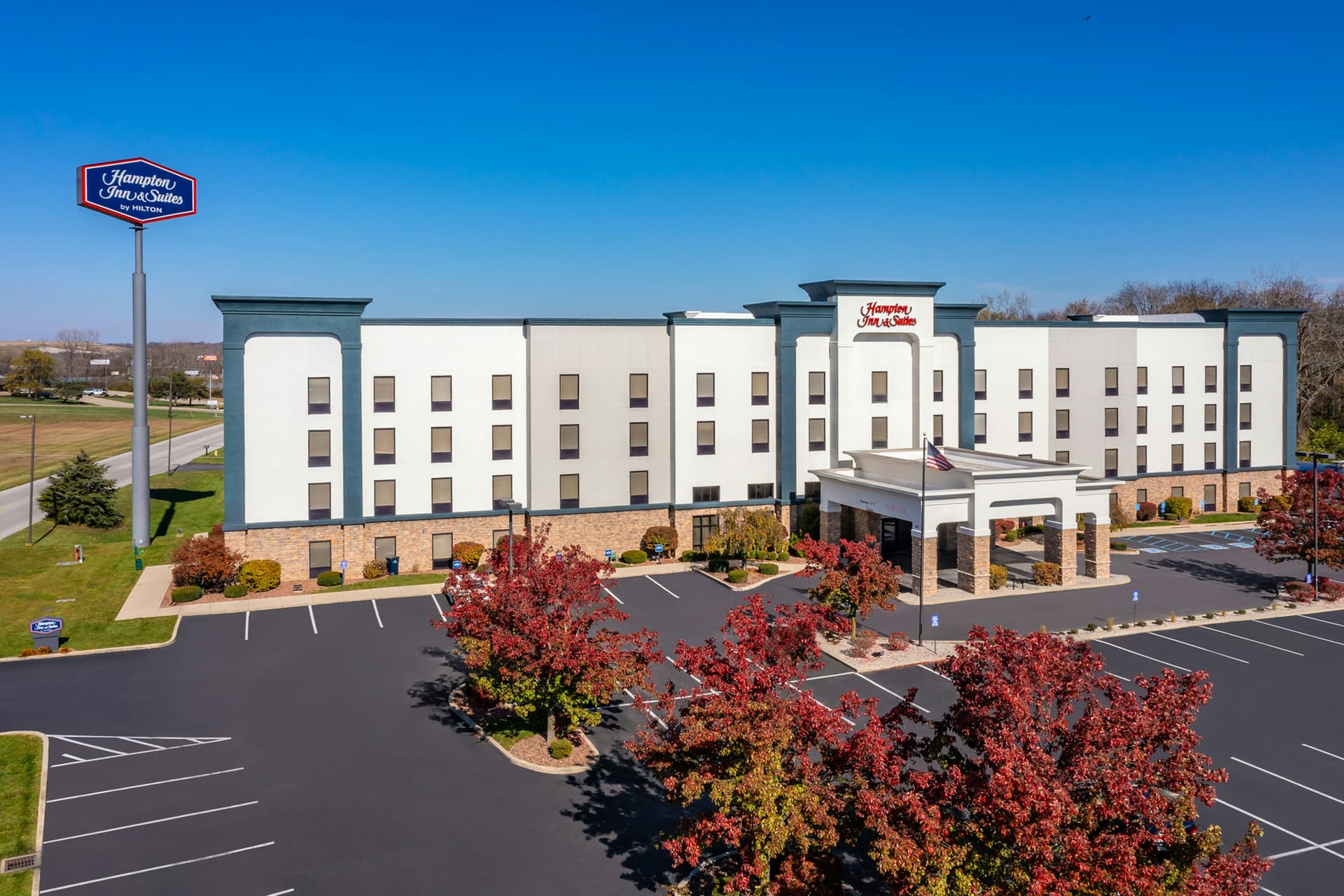 Hampton Inn & Suites Richmond main