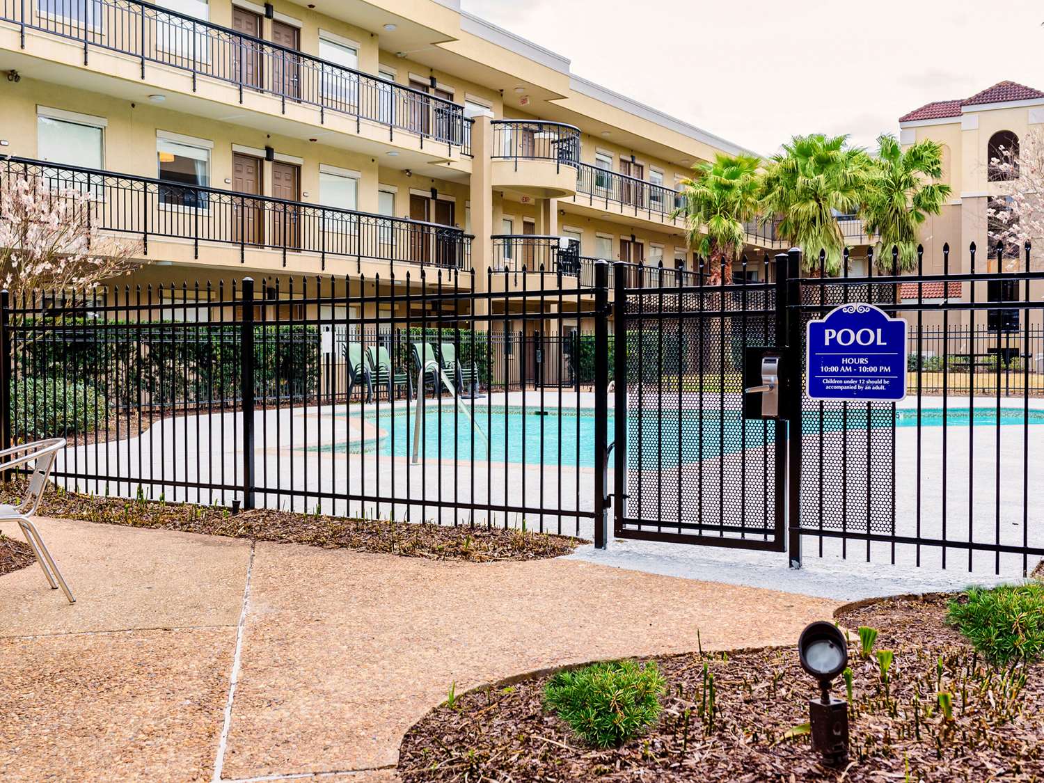 Comfort Suites Medicaldistrict Near Mall Louisiana main