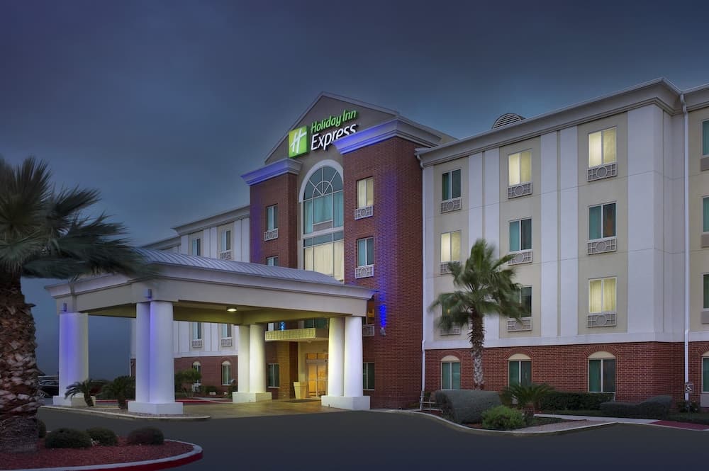 Holiday Inn Express And Suites San Antonio West Se main