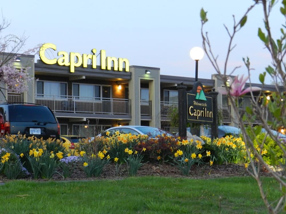 Capri Inn main