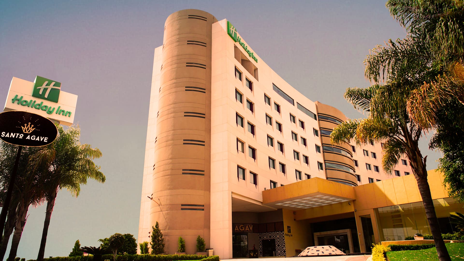 Holiday Inn Puebla Finsa main