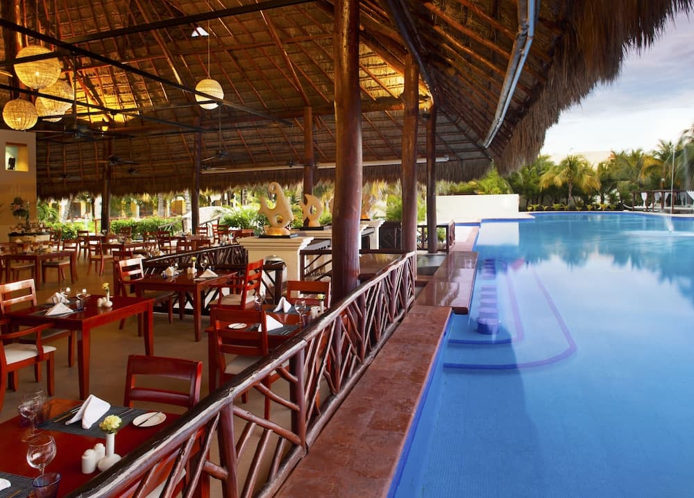 El Dorado Royale A Spa Resort By Karisma - Adults Only main