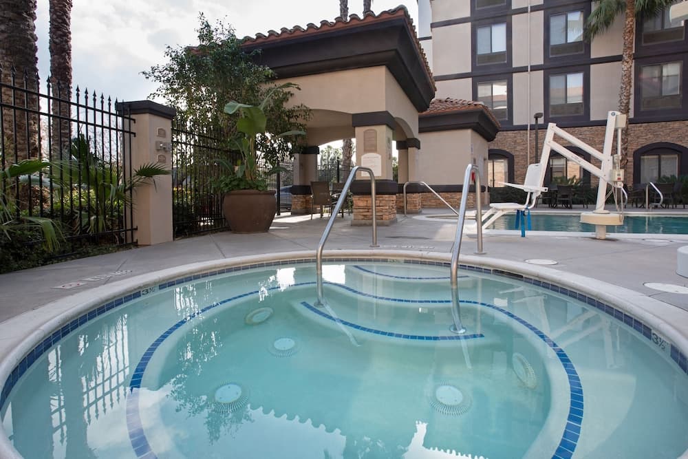 Holiday Inn Express & Suites Ontario Airport main