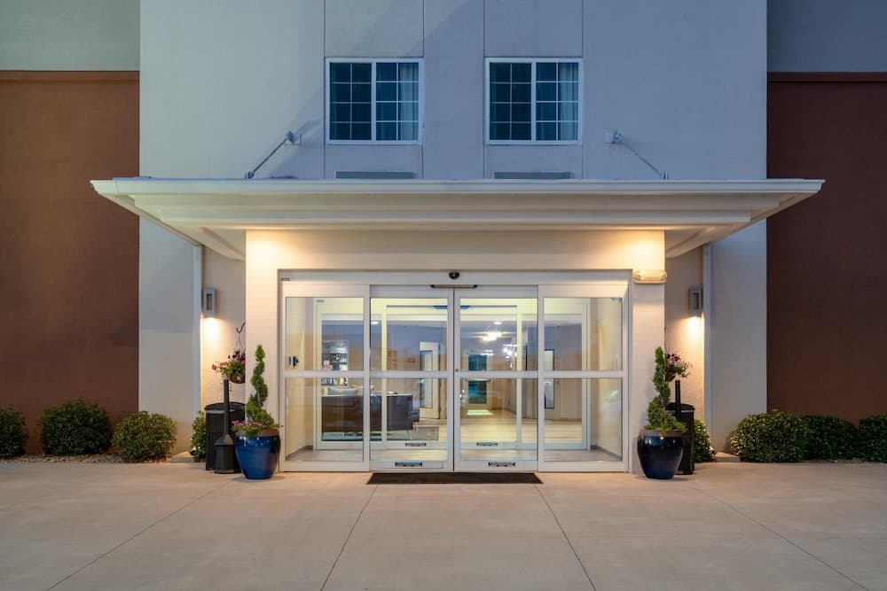 Candlewood Suites Auburn main