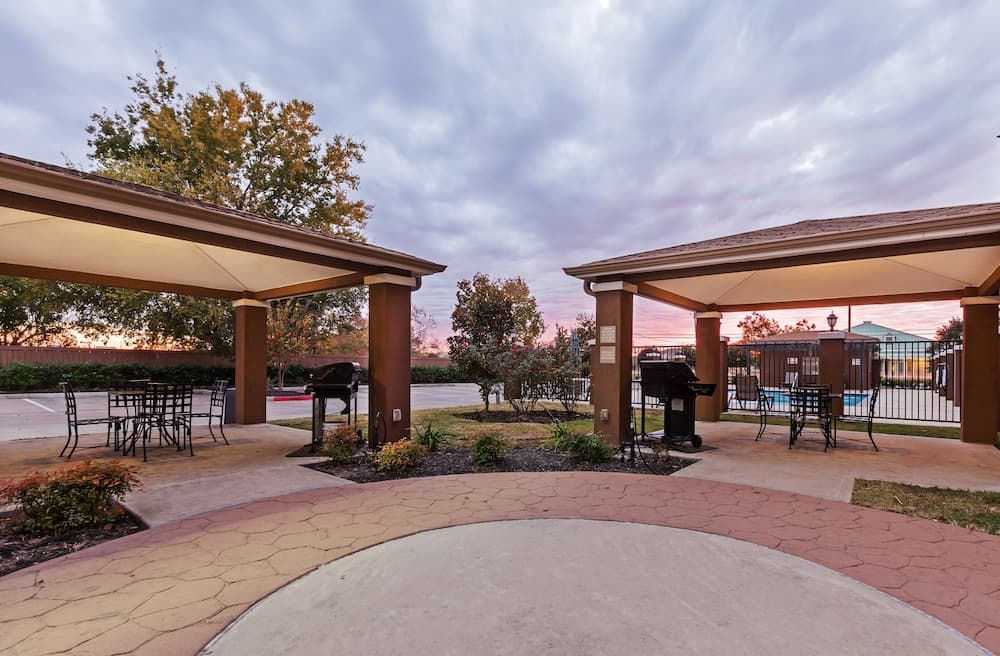 Candlewood Suites Baytown main